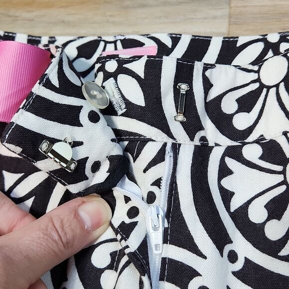 🔹️NWT Molly B Black and White Print Belted Shorts Size 6 - Picture 4 of 11